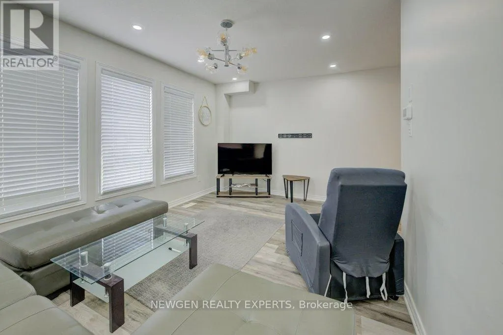 390 LINDEN DRIVE