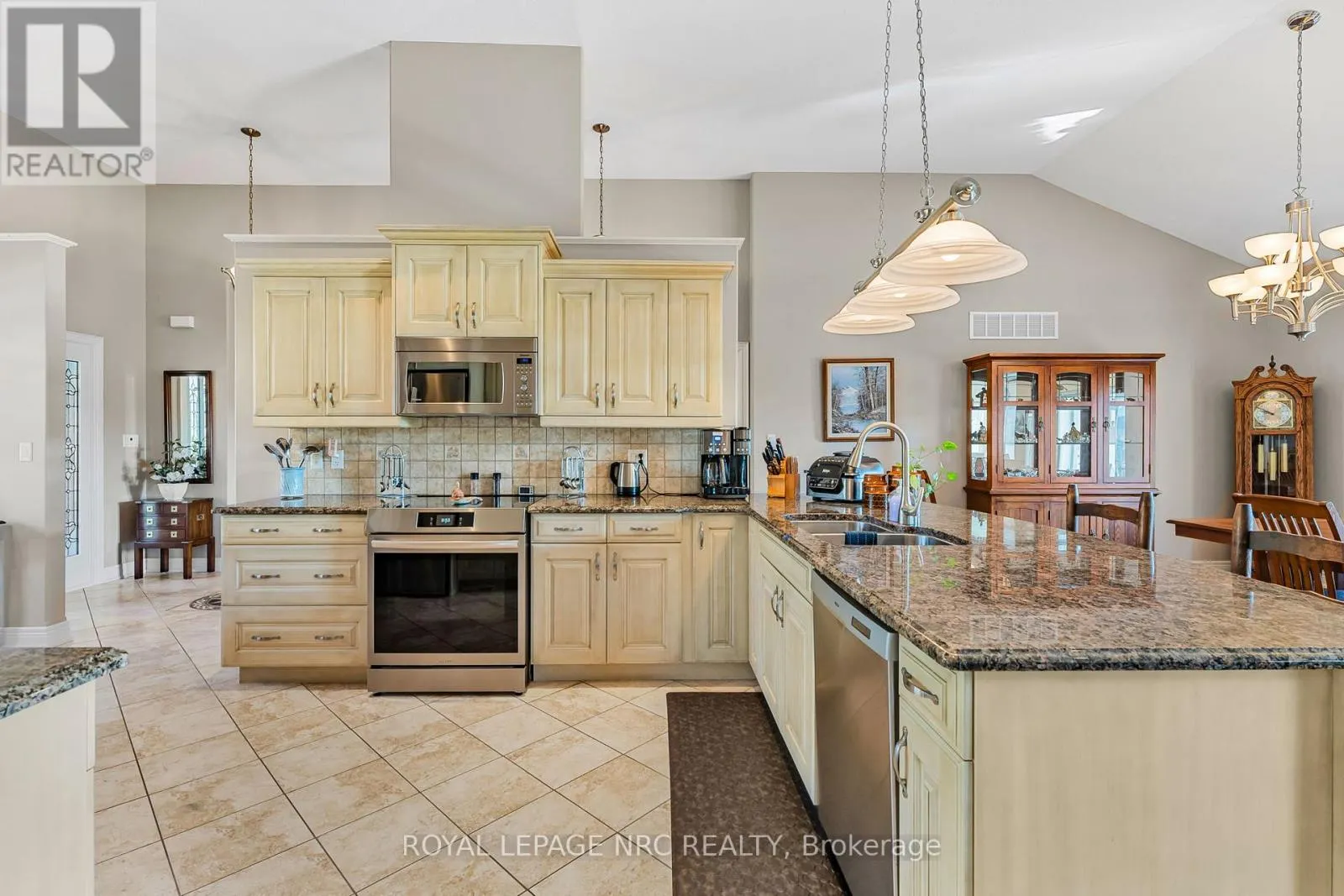 158 SUNRISE COURT