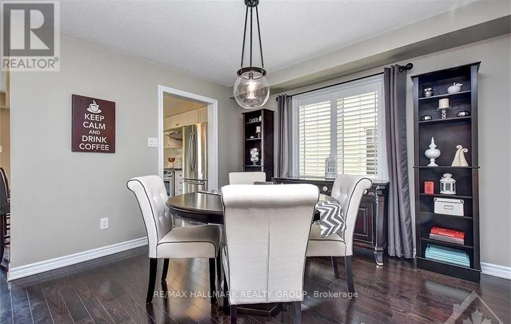 445 MEADOWHAWK CRESCENT