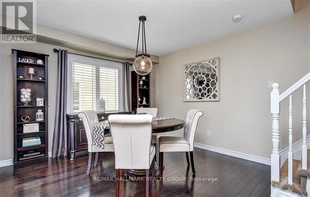445 MEADOWHAWK CRESCENT