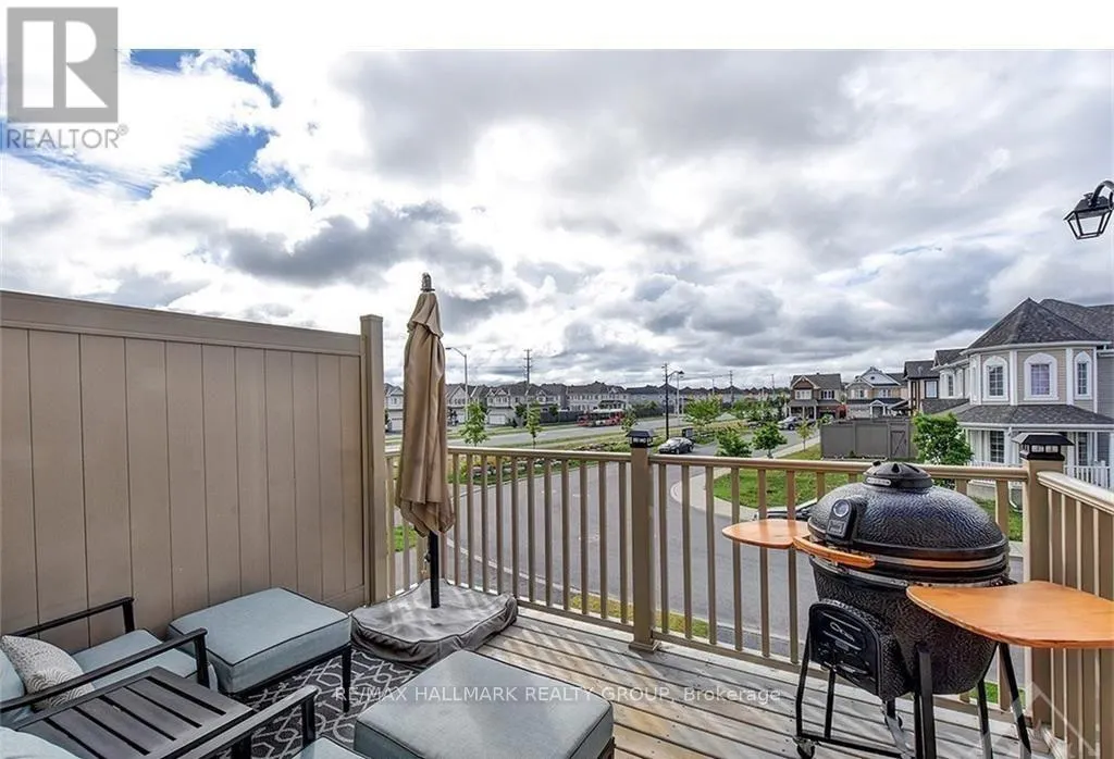 445 MEADOWHAWK CRESCENT