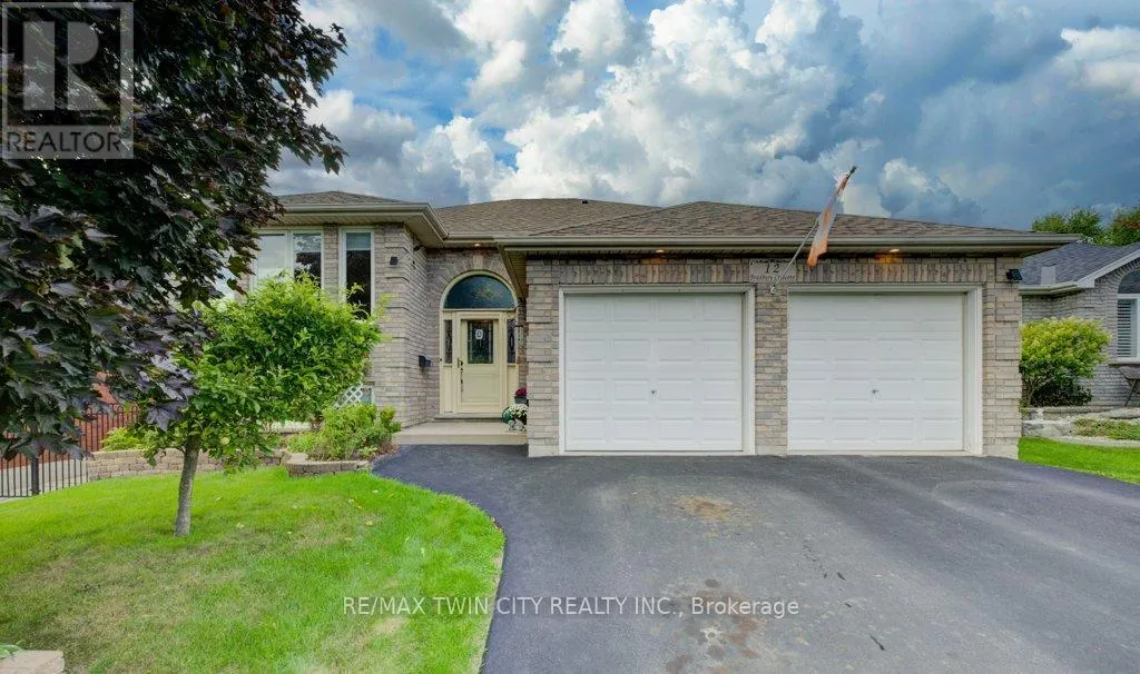 12 BRADBURY CRESCENT
