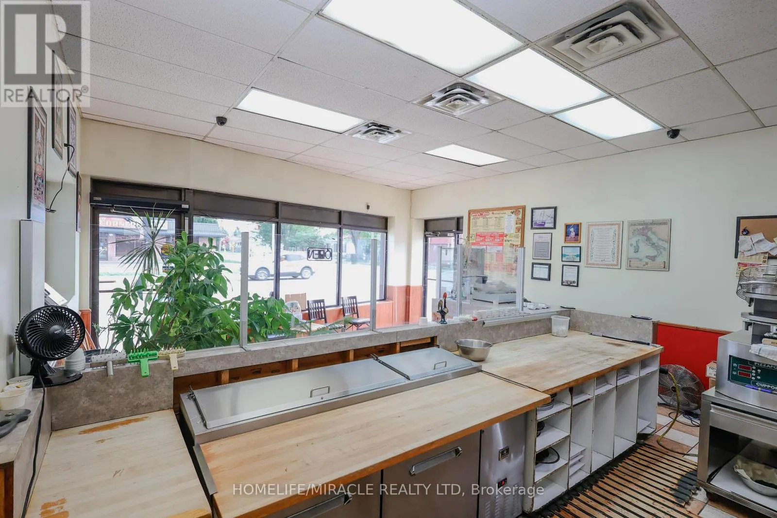 1146 DUFFERIN AVENUE