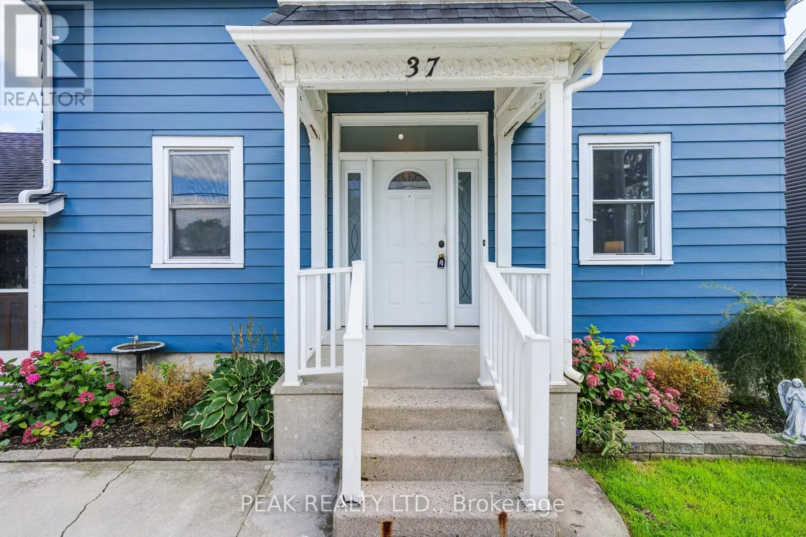 37 DECEW STREET W
