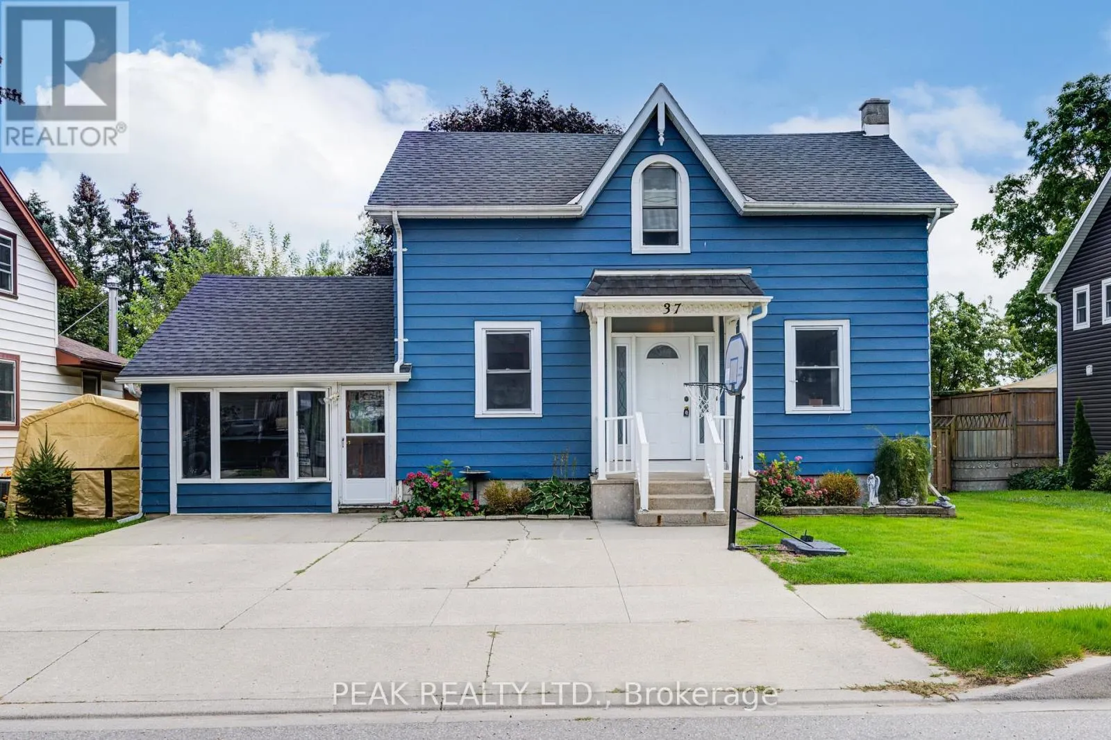 37 DECEW STREET W