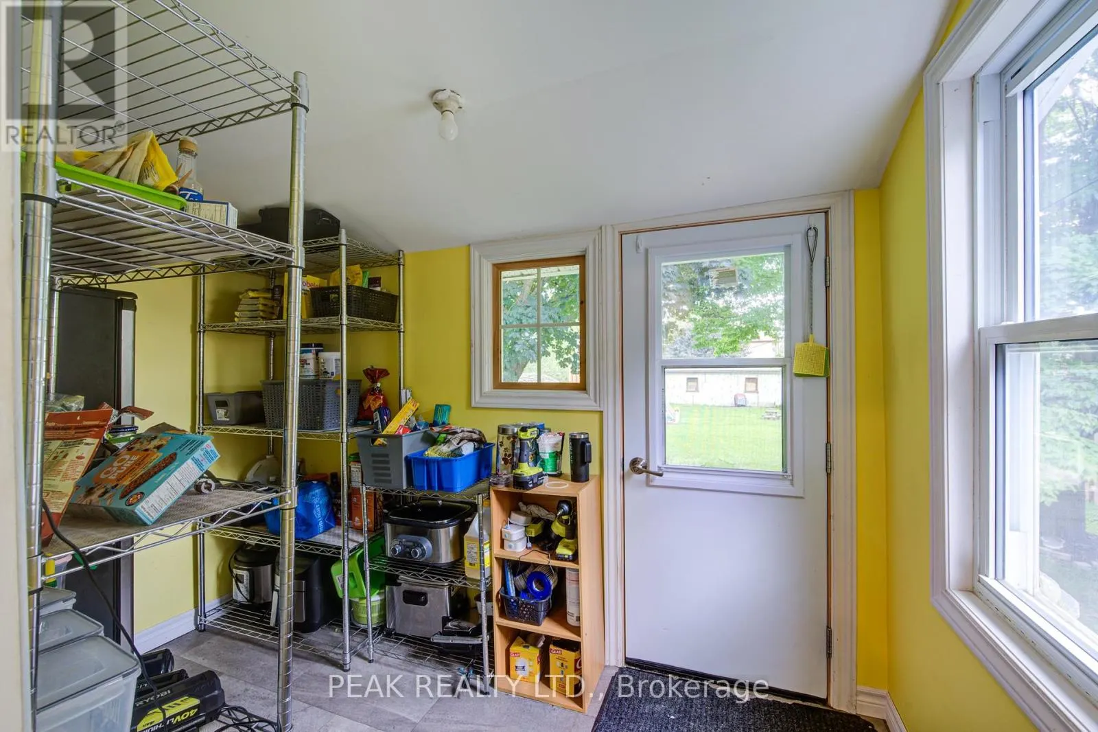 37 DECEW STREET W