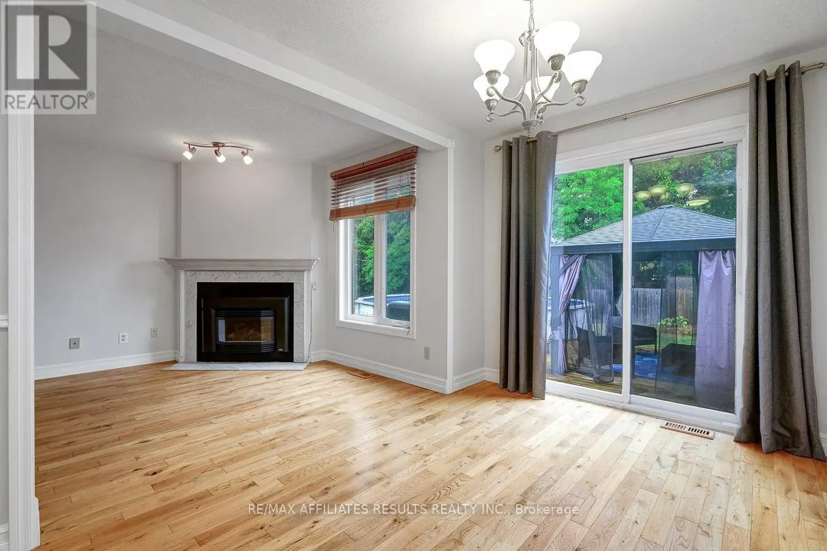 22 HENDRIE COURT