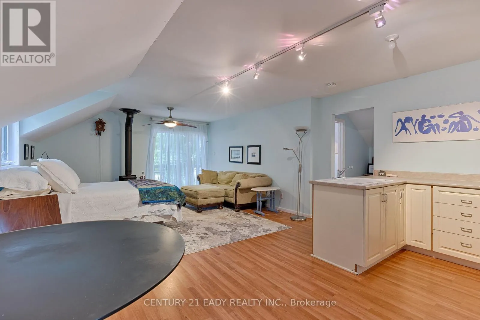 671 GRAPHITE BAY ROAD