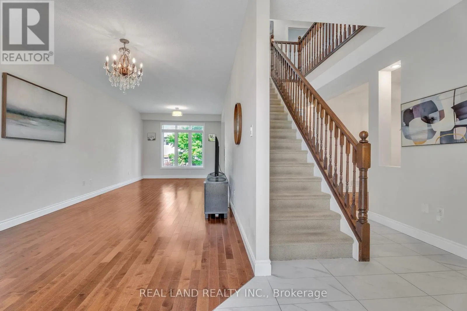 14 - 364 SKYLINE AVENUE