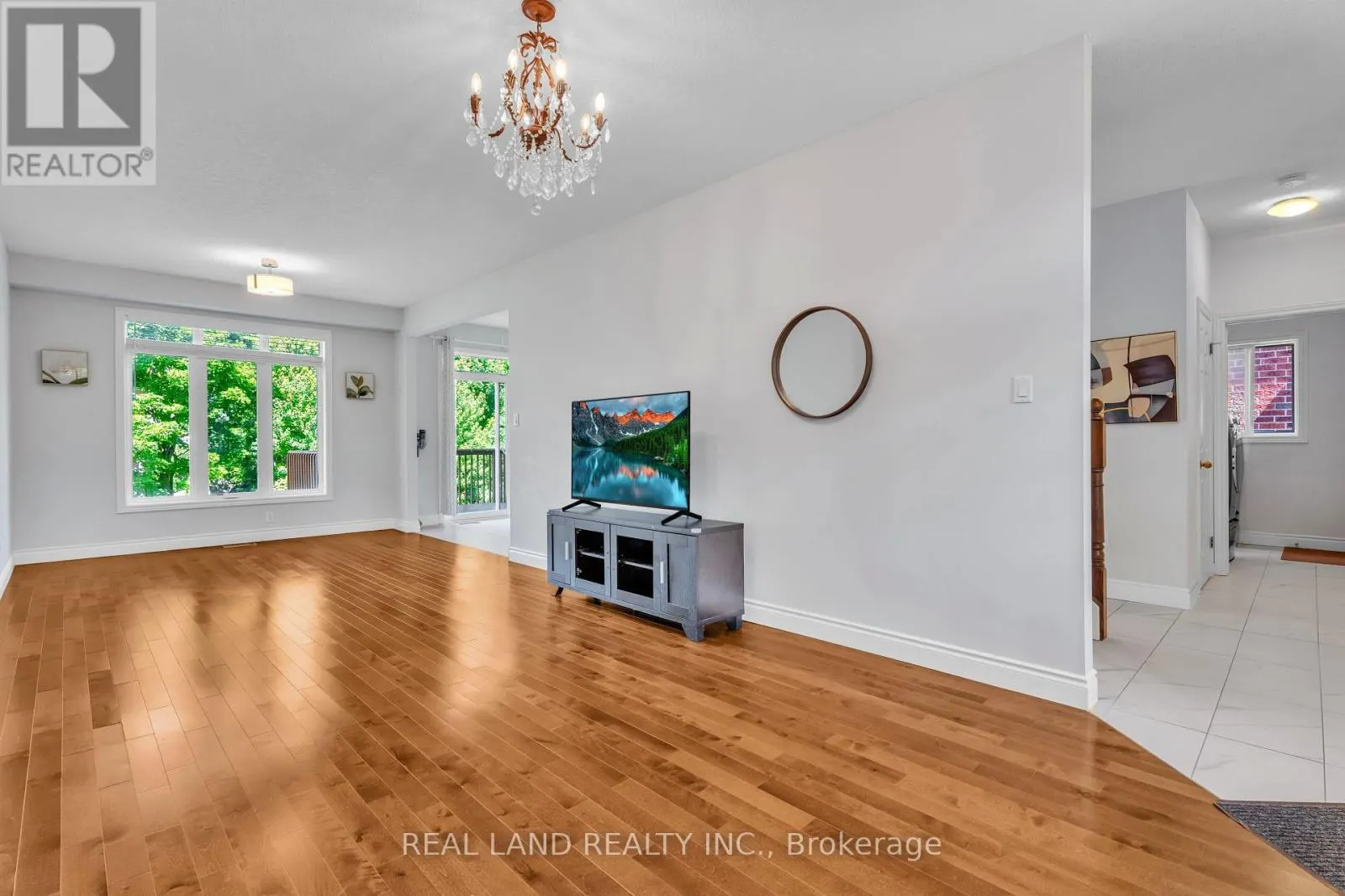 14 - 364 SKYLINE AVENUE