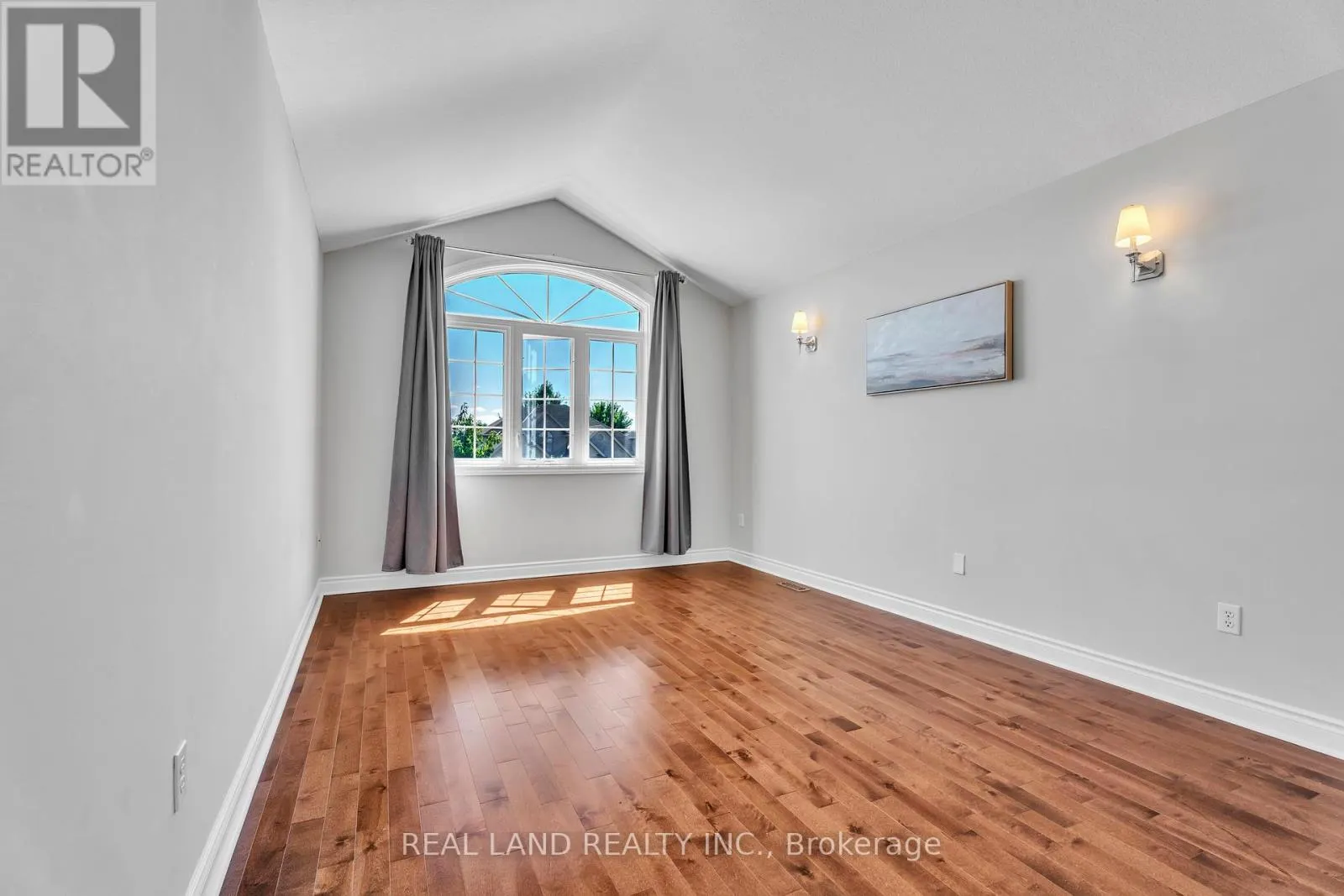 14 - 364 SKYLINE AVENUE