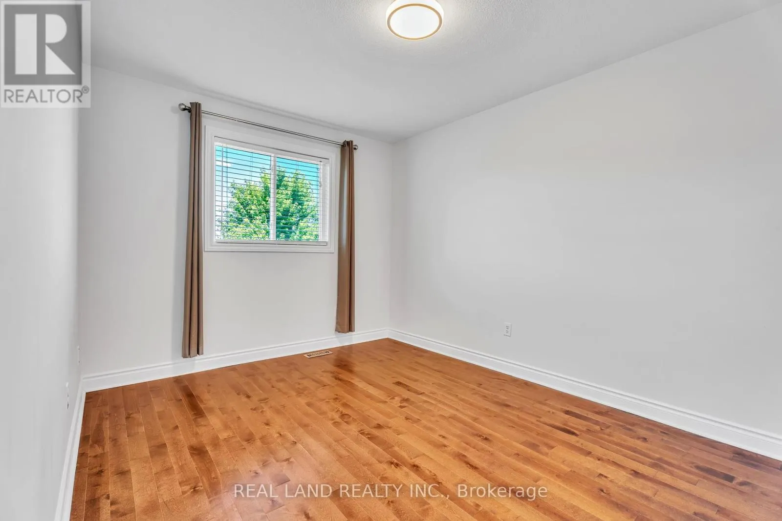14 - 364 SKYLINE AVENUE