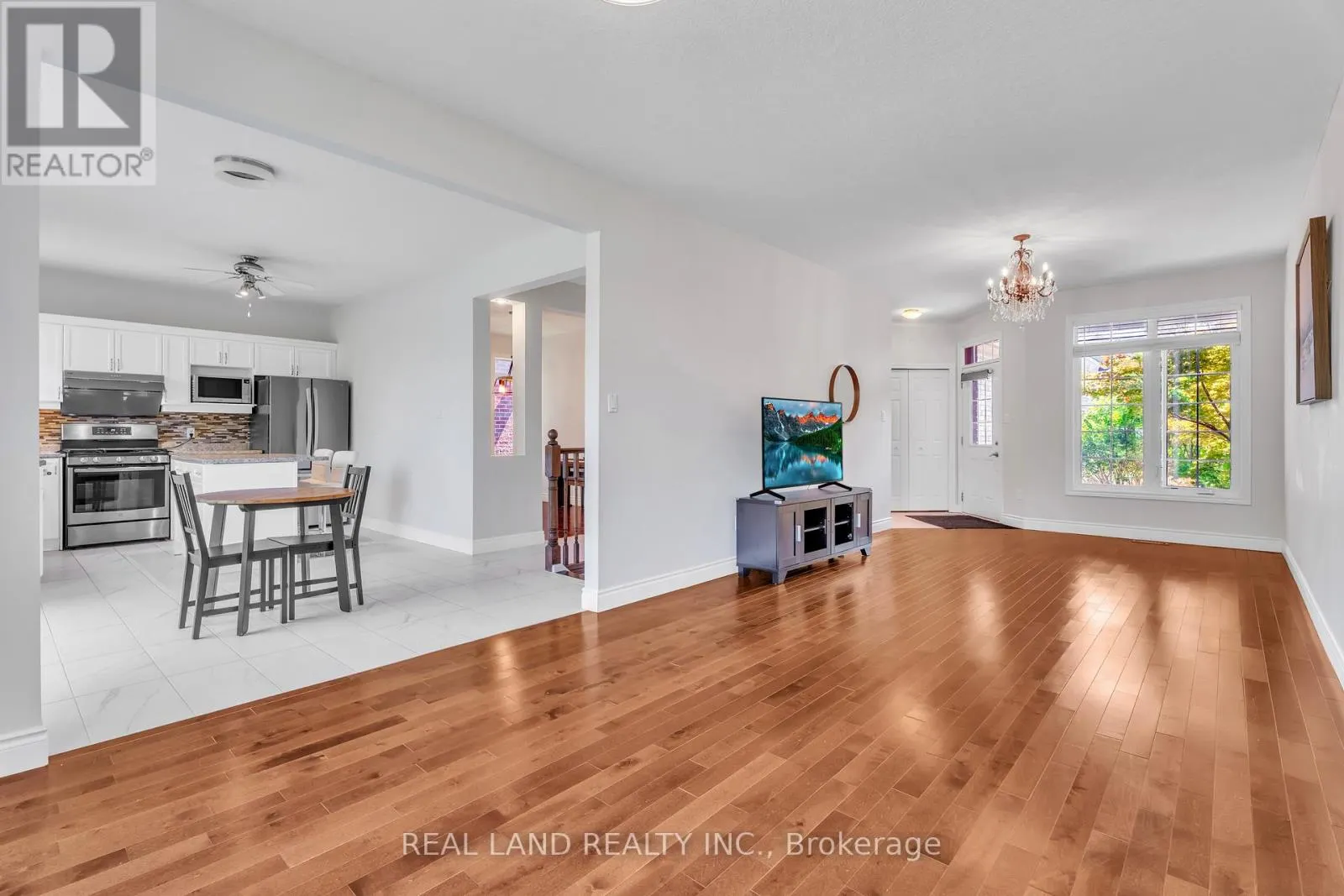 14 - 364 SKYLINE AVENUE