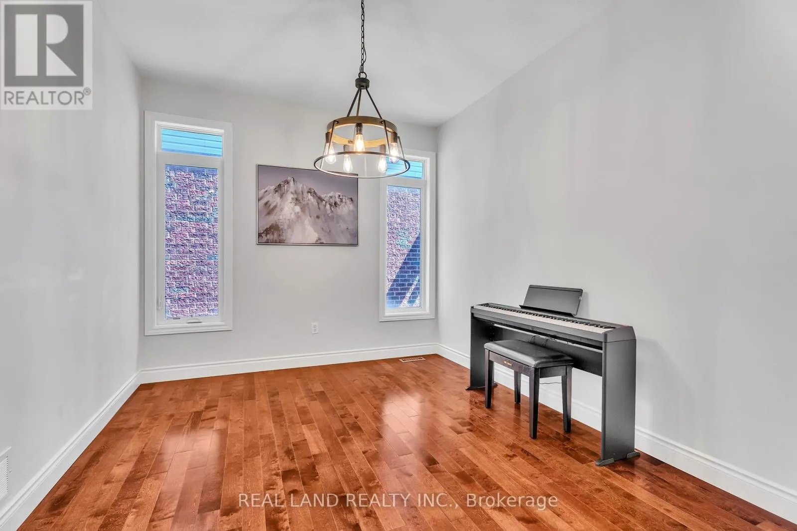 14 - 364 SKYLINE AVENUE