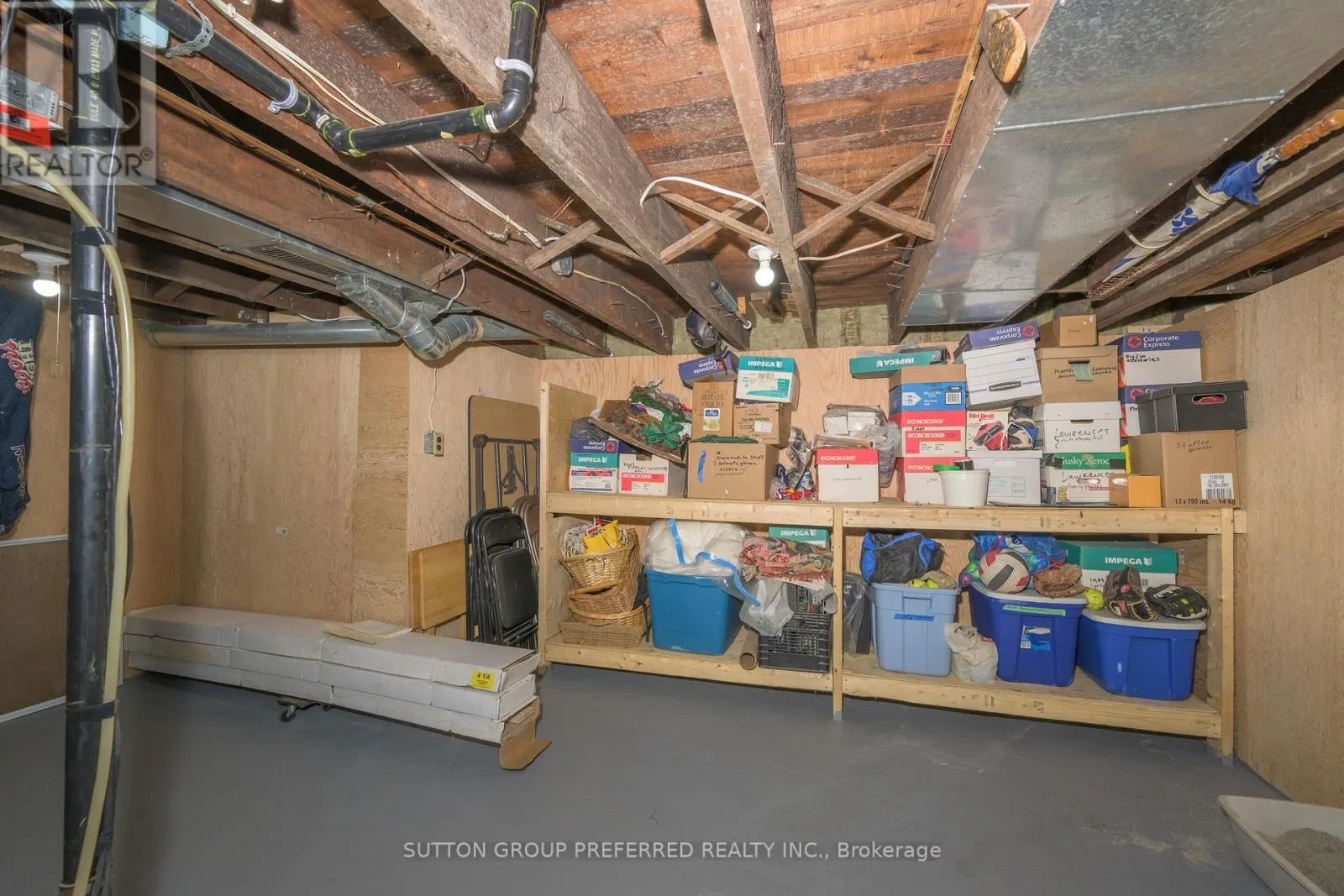 447 WOODMAN AVENUE