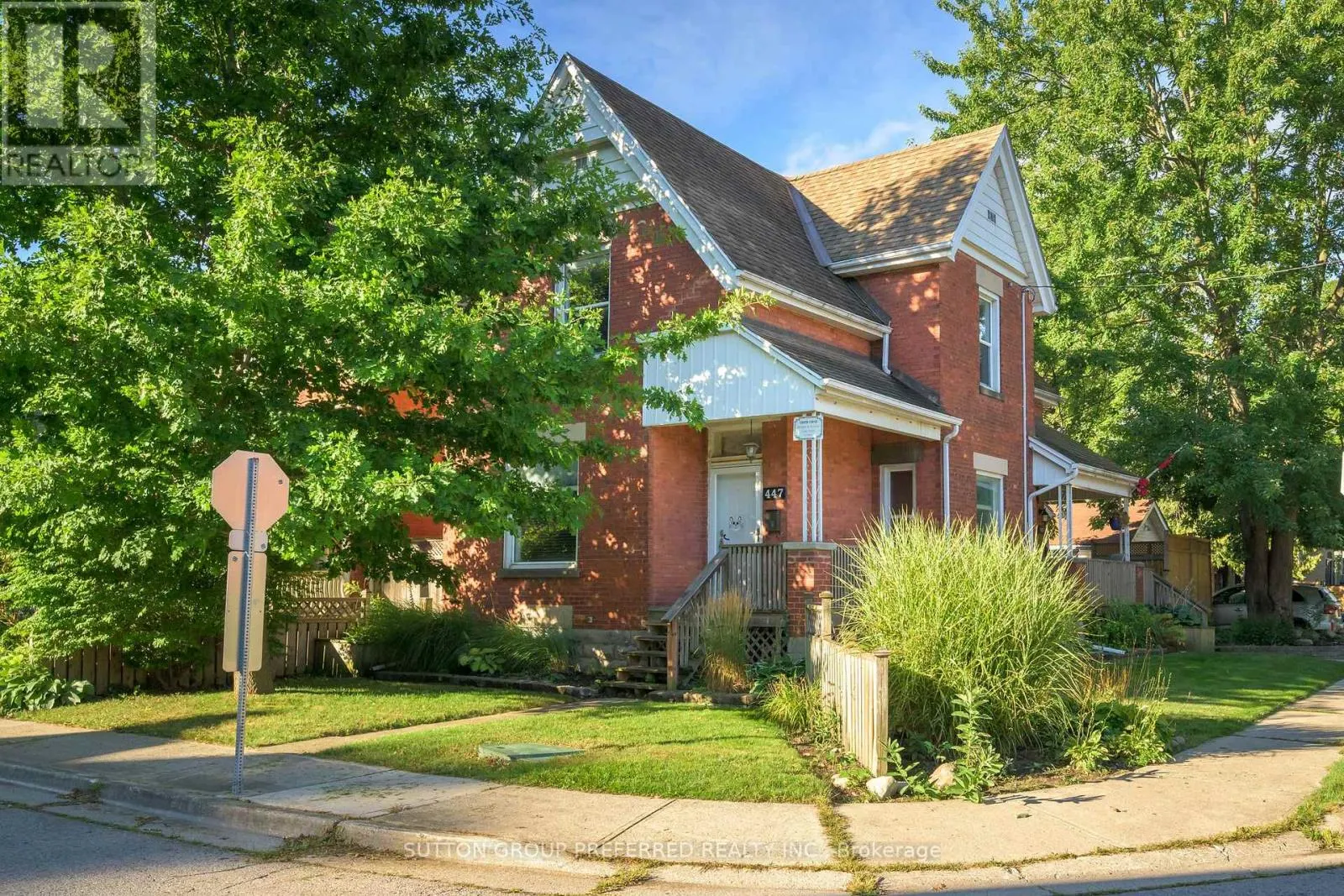 447 WOODMAN AVENUE