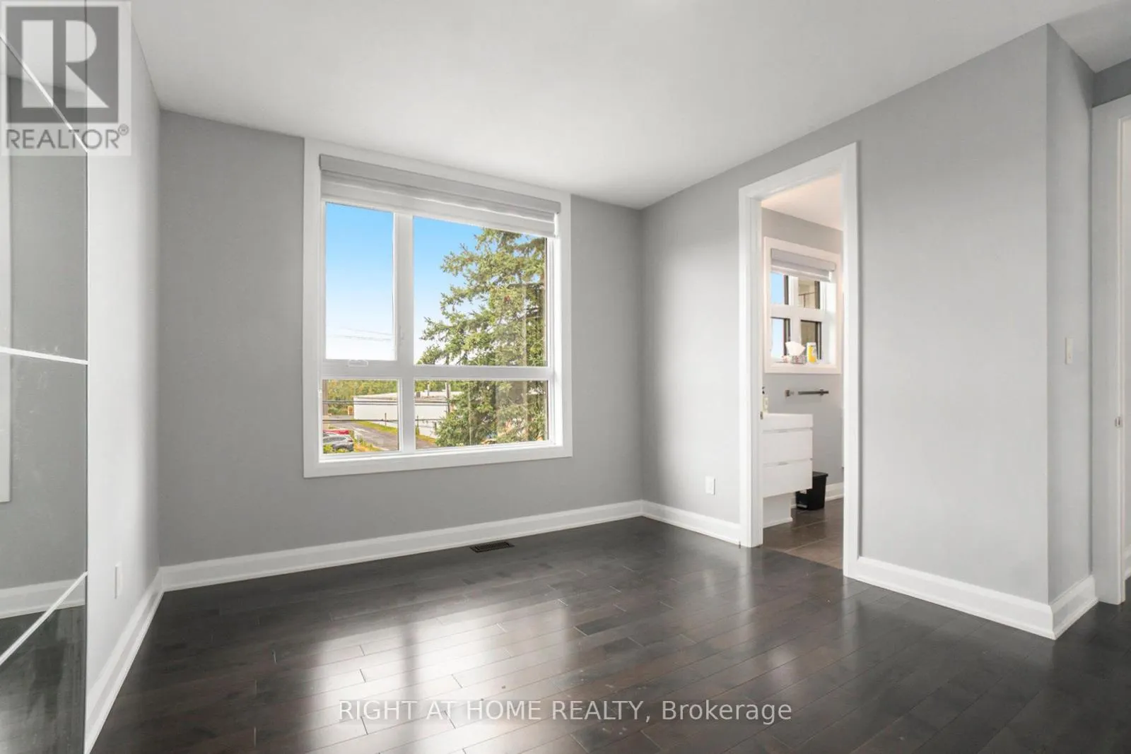 17 RIDEAU HEIGHTS DRIVE