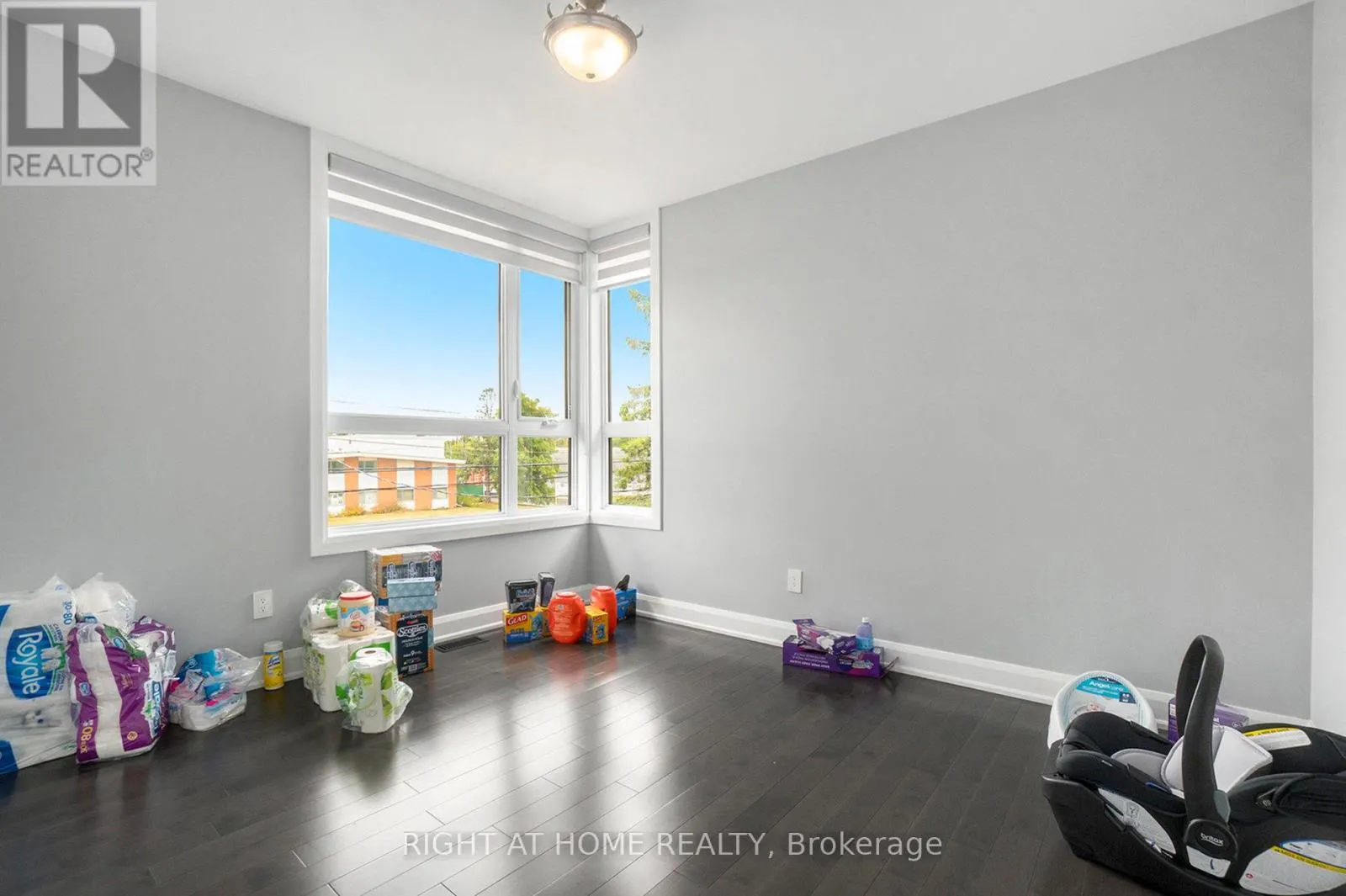 17 RIDEAU HEIGHTS DRIVE