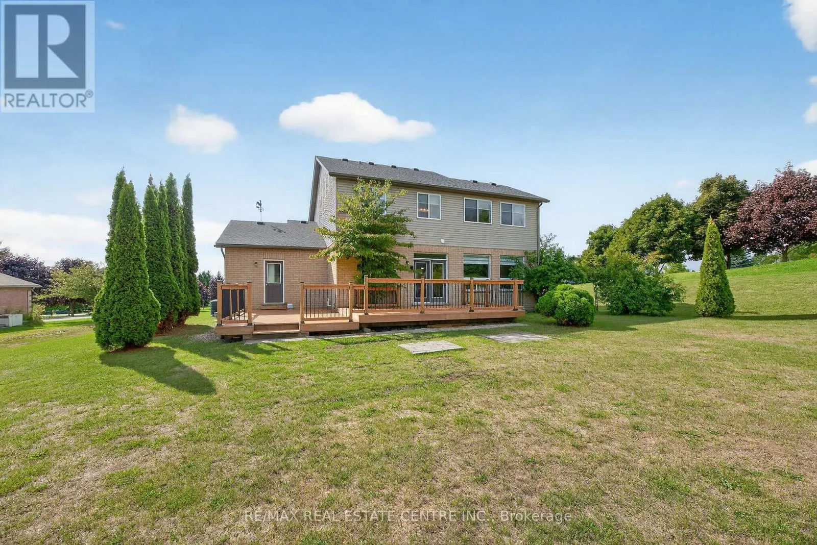 37 WOODLAND DRIVE