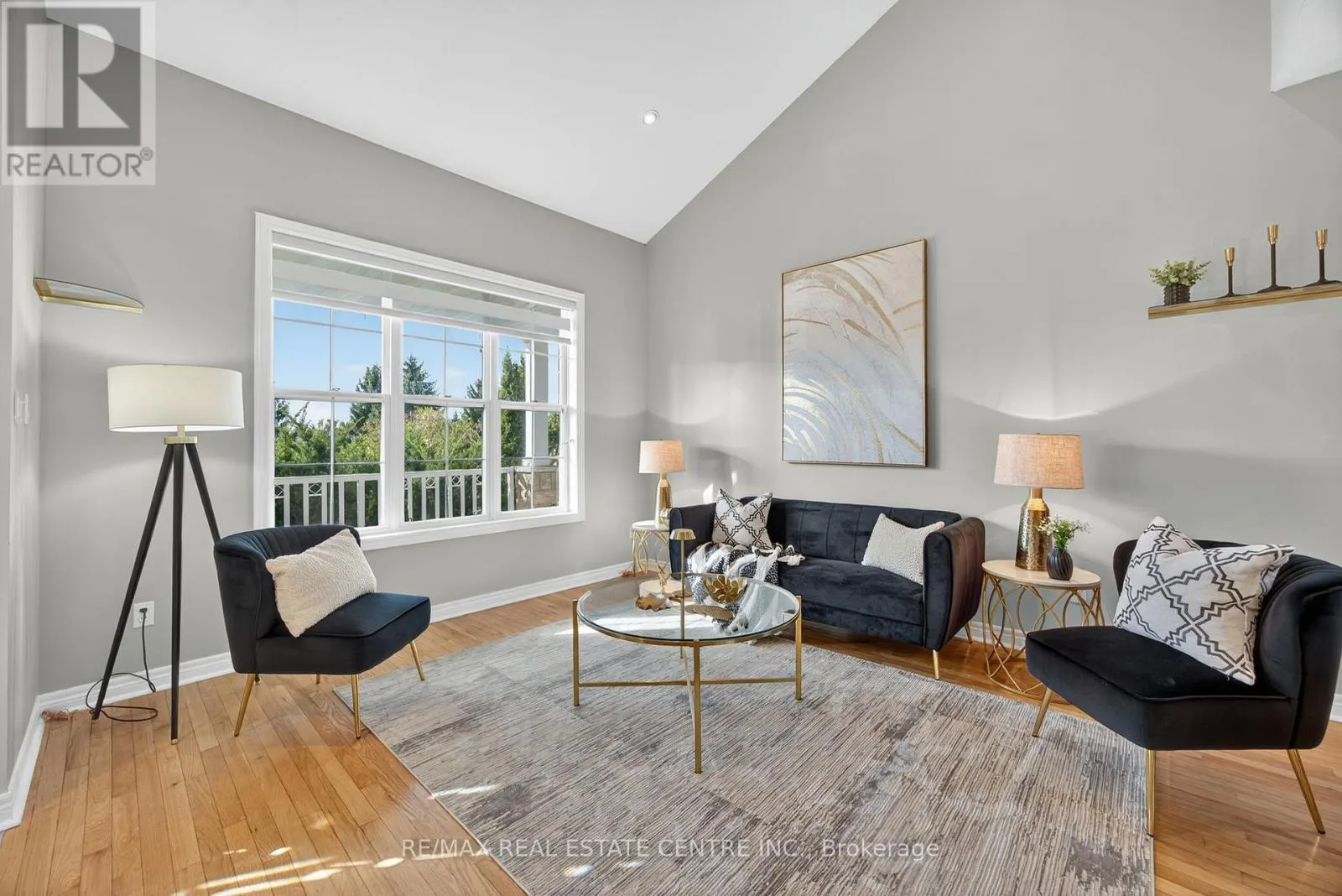 37 WOODLAND DRIVE