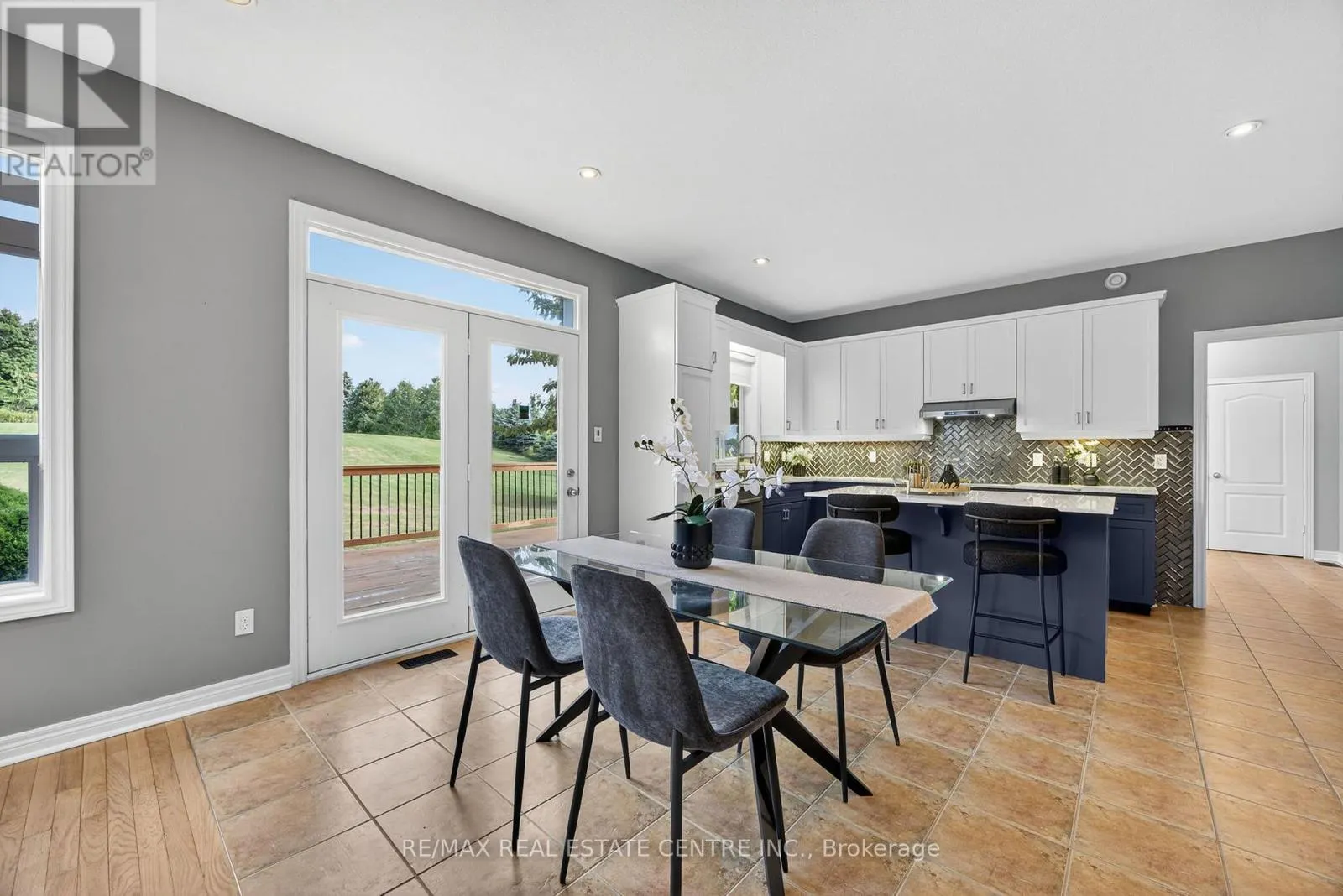 37 WOODLAND DRIVE
