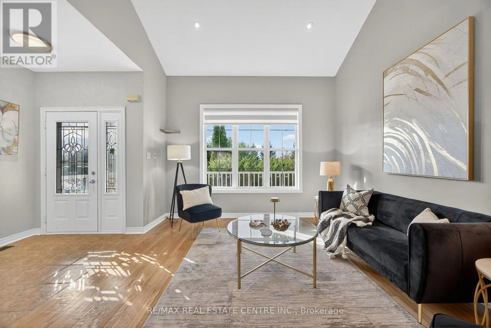 37 WOODLAND DRIVE
