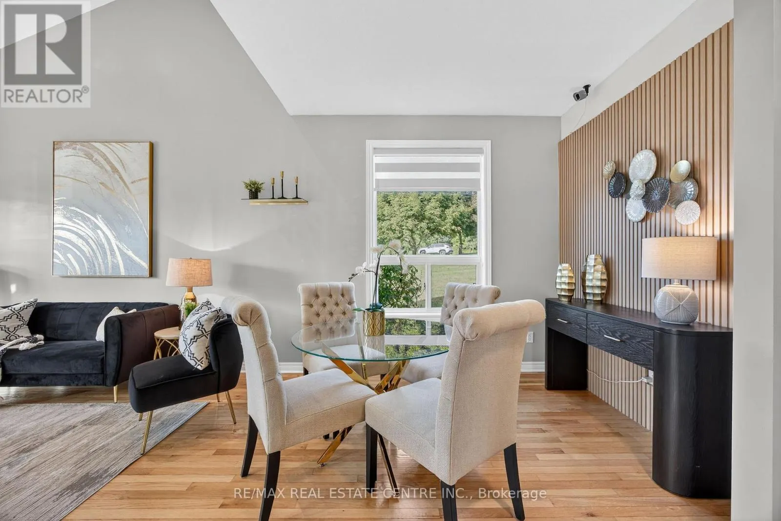 37 WOODLAND DRIVE