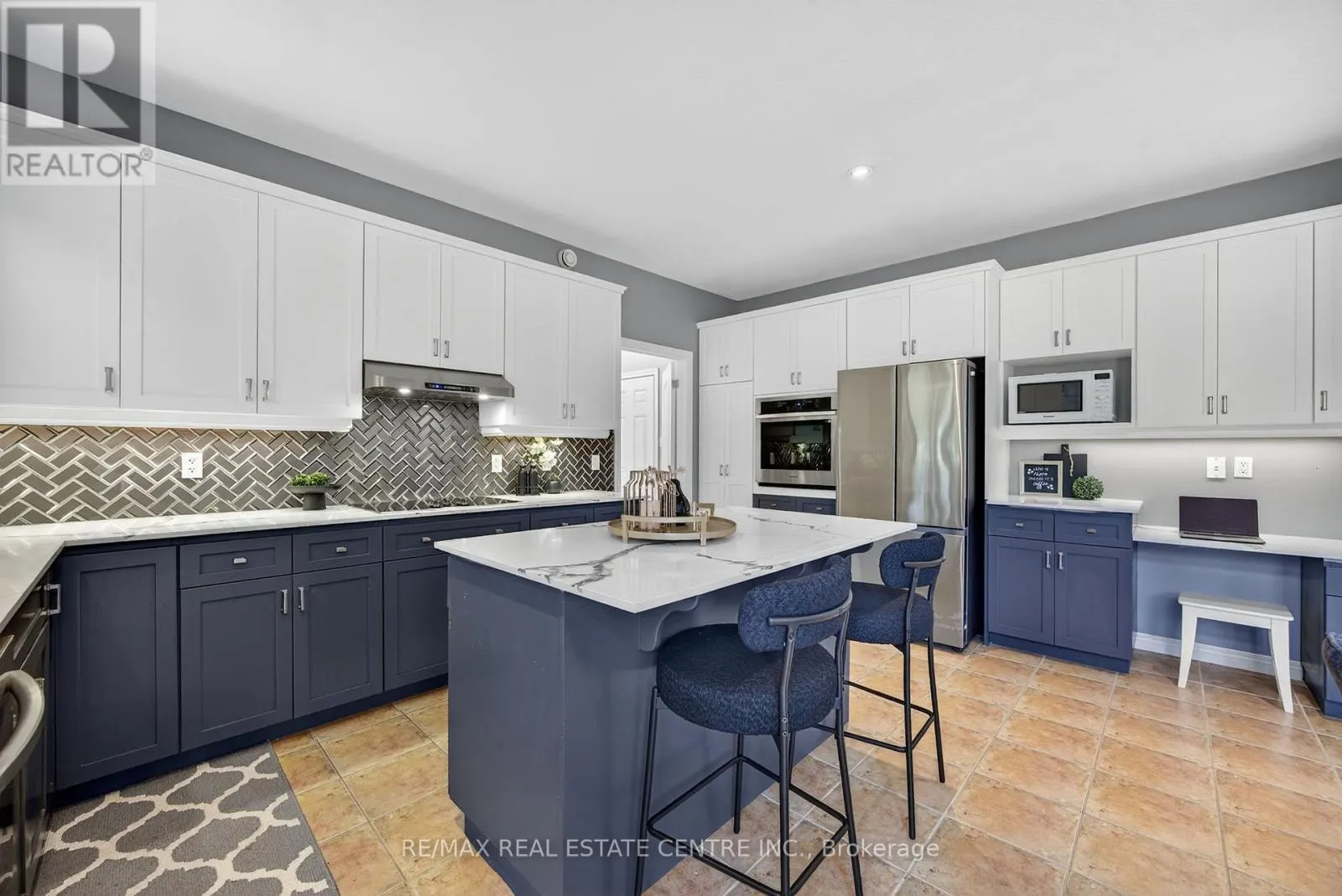 37 WOODLAND DRIVE
