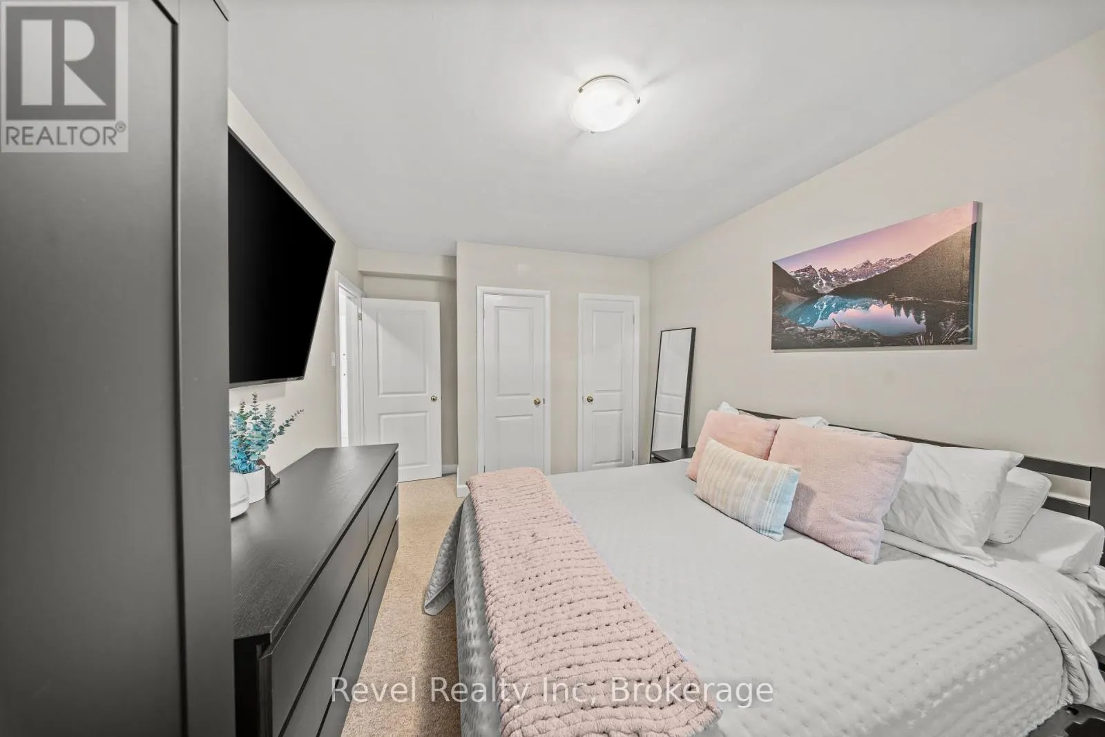 11 - 118 ISABELLA STREET, #11