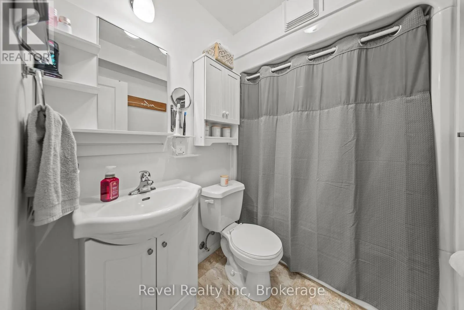 11 - 118 ISABELLA STREET, #11
