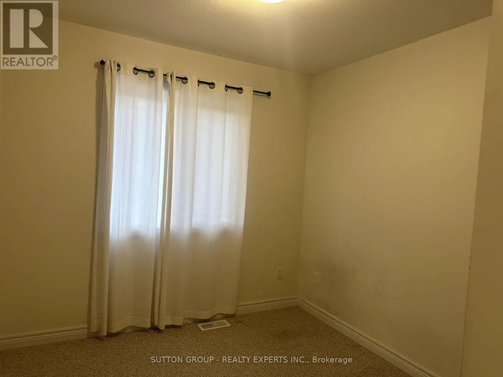 140 - 77 DIANA AV AVENUE