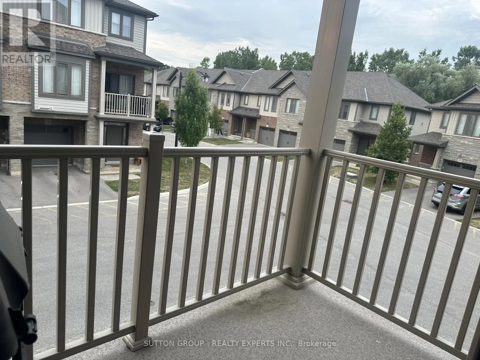 140 - 77 DIANA AV AVENUE