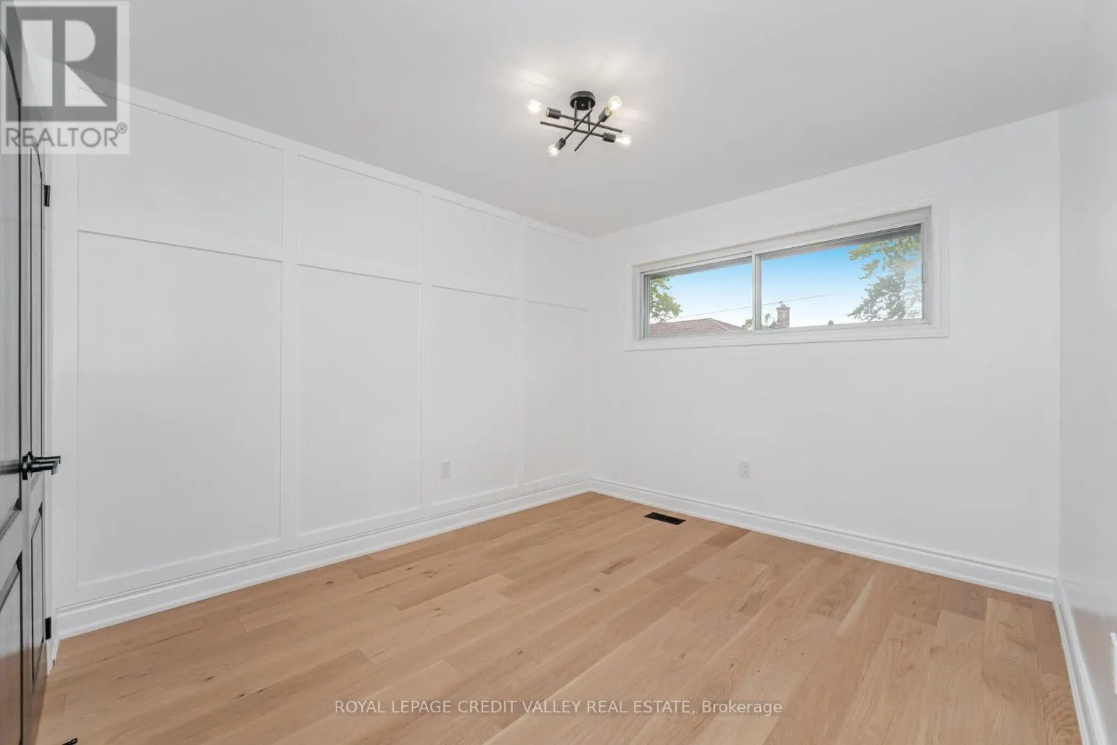 UPPER - 812 TENTH AVENUE
