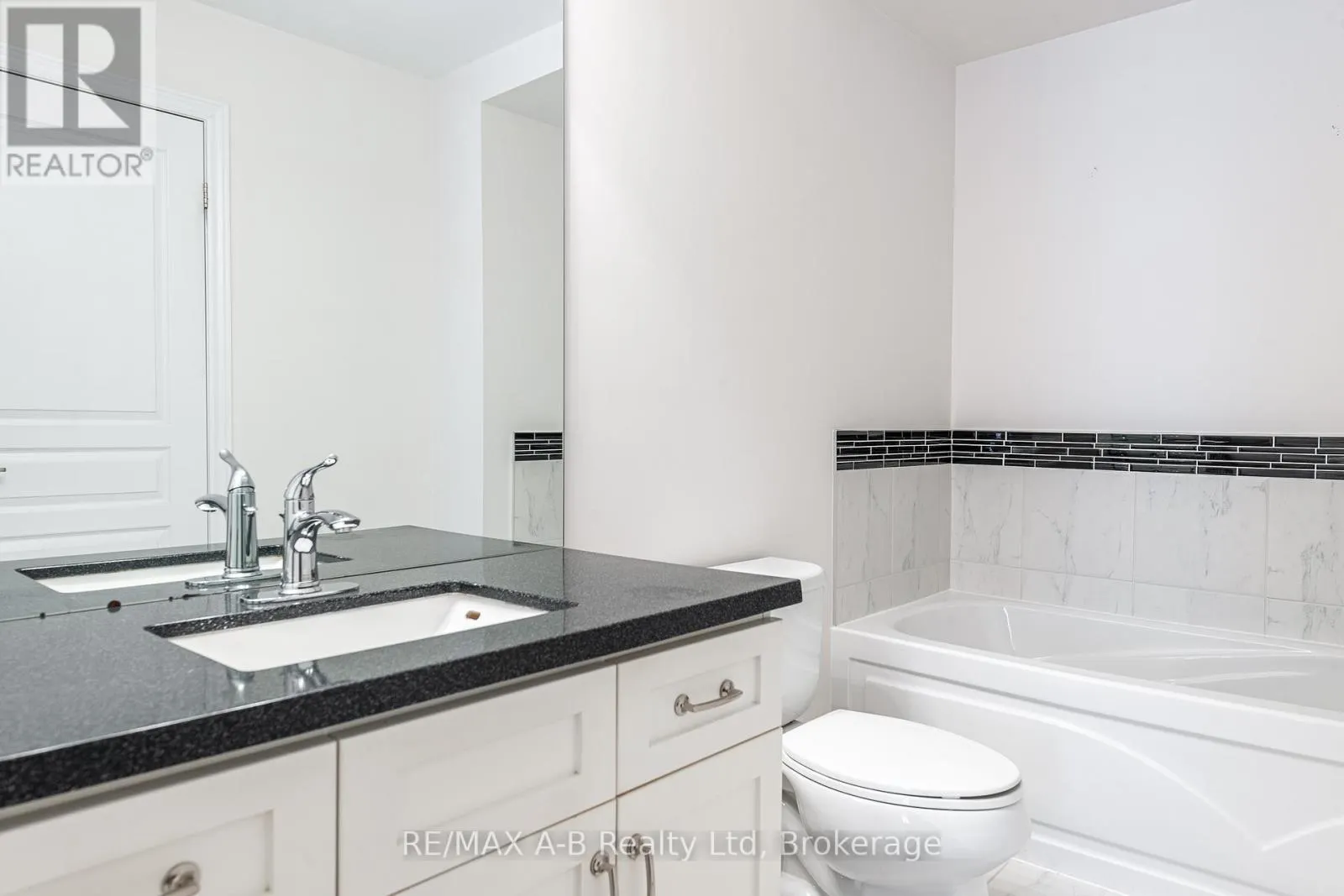 51 - 342 MILL STREET, #51