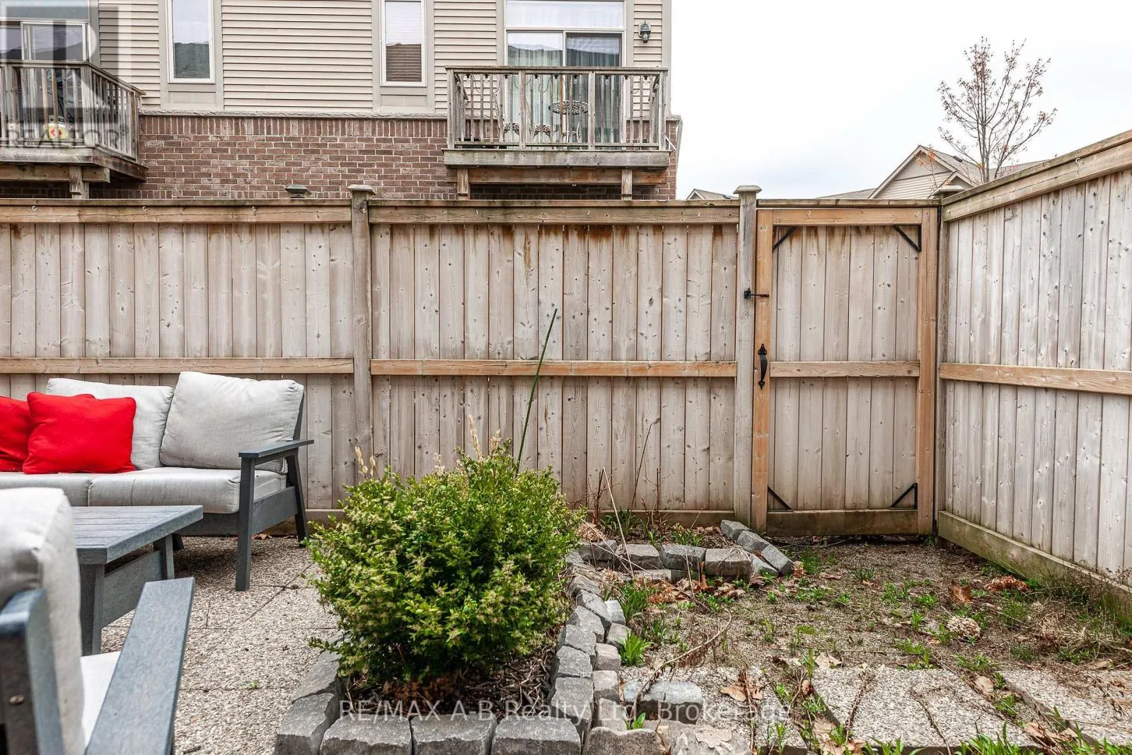 51 - 342 MILL STREET, #51