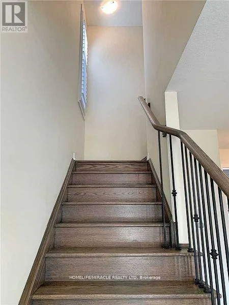 35 SANTOS DRIVE