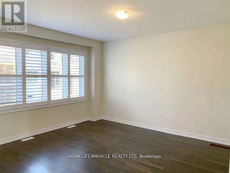 35 SANTOS DRIVE