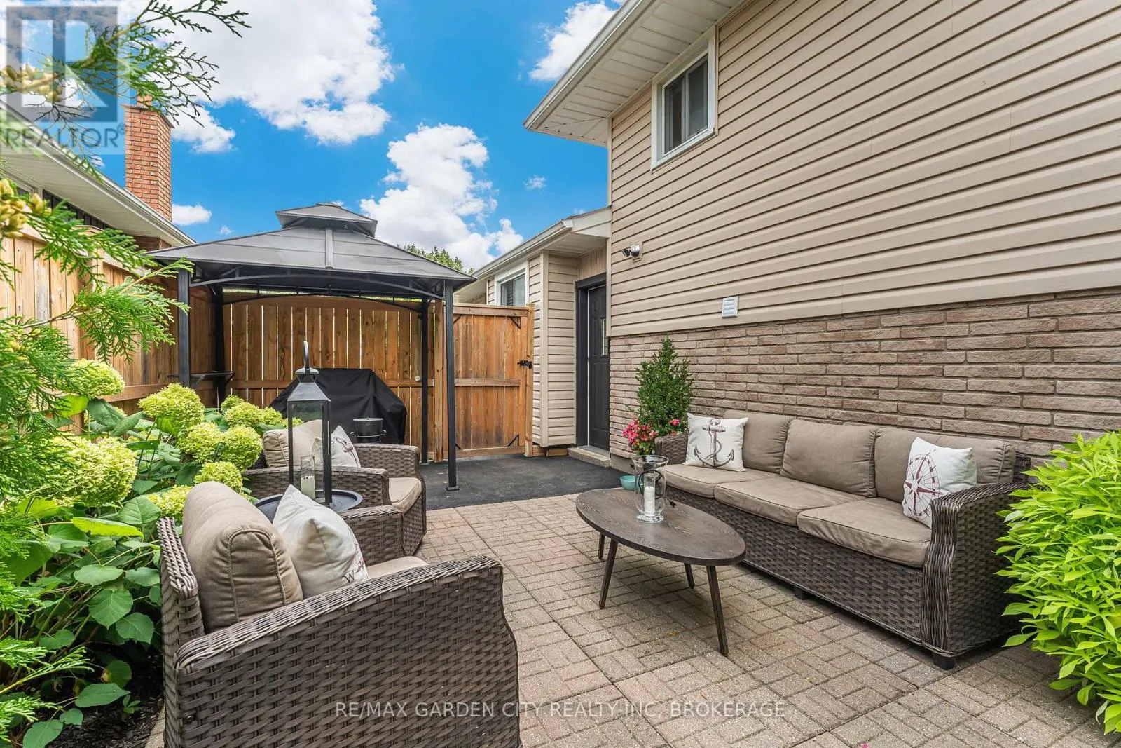 92 GLEN PARK DRIVE