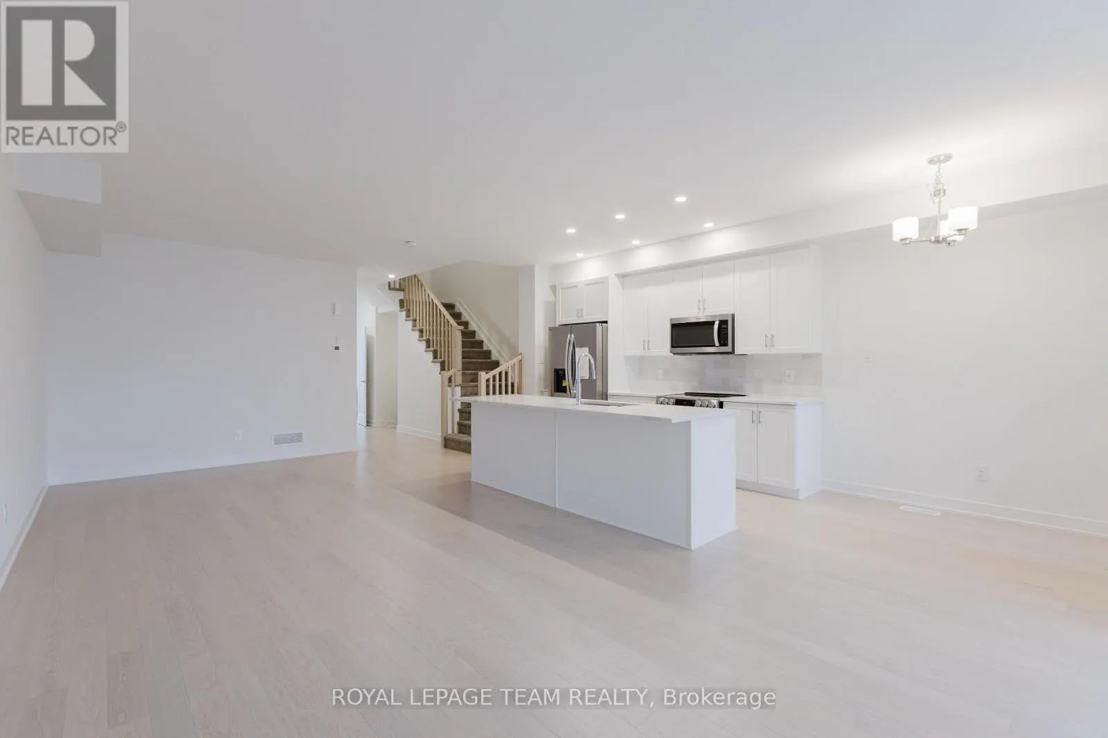 805 ANCIANO CRESCENT