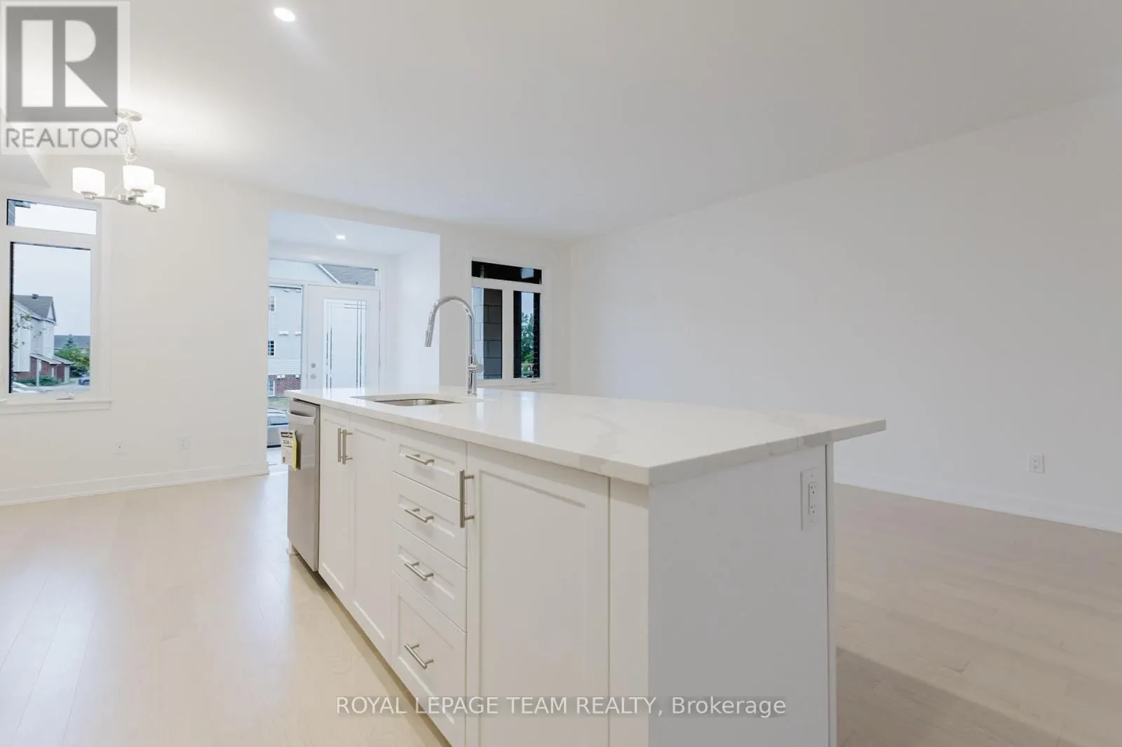 805 ANCIANO CRESCENT
