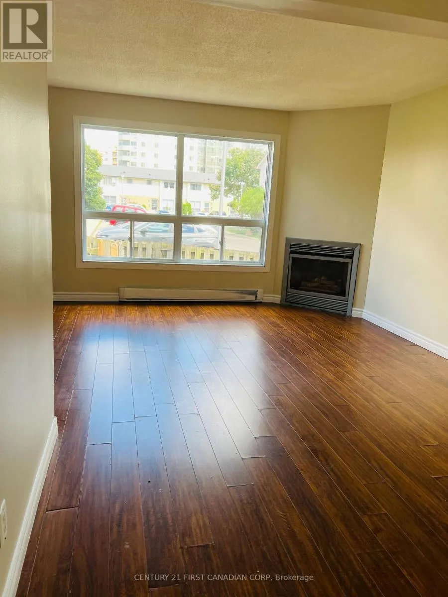 9 - 135 BELMONT DRIVE, #9