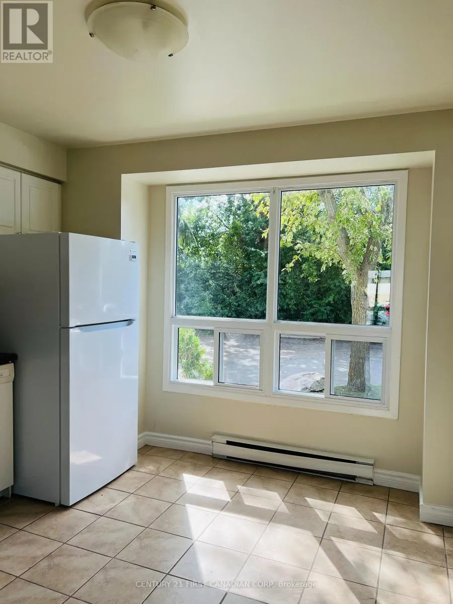 9 - 135 BELMONT DRIVE, #9