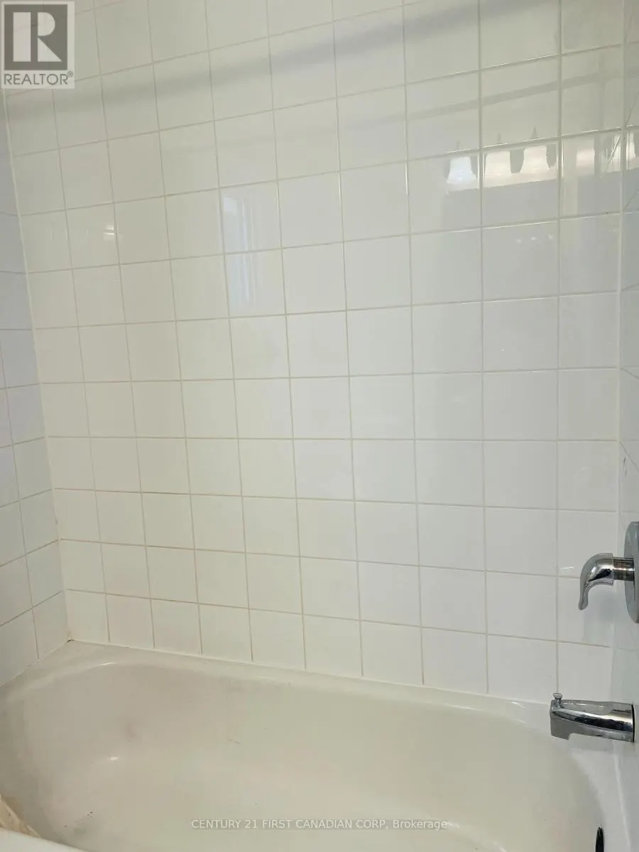 9 - 135 BELMONT DRIVE, #9