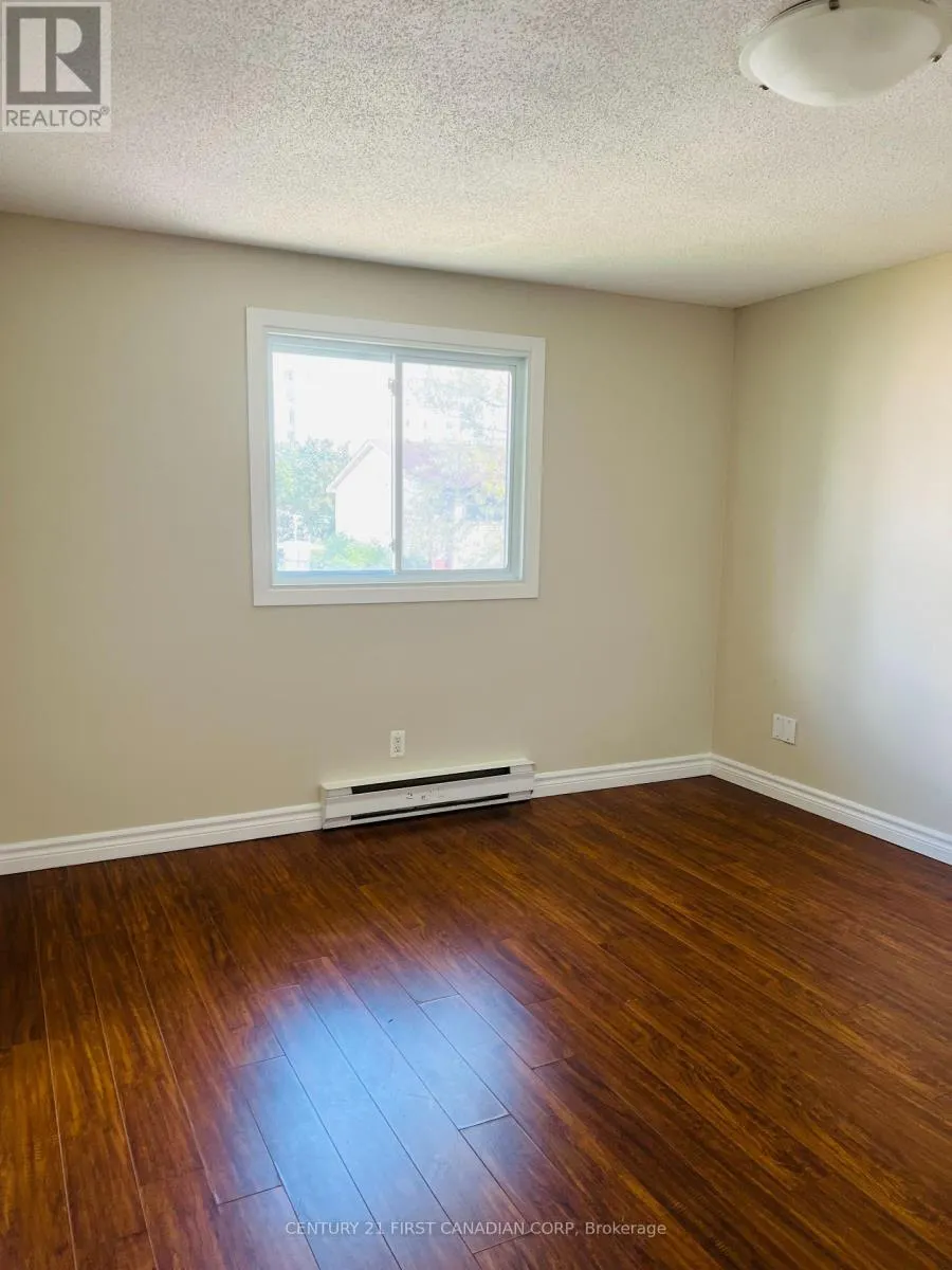 9 - 135 BELMONT DRIVE, #9