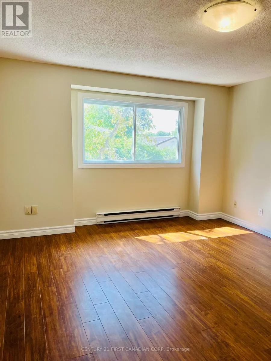 9 - 135 BELMONT DRIVE, #9