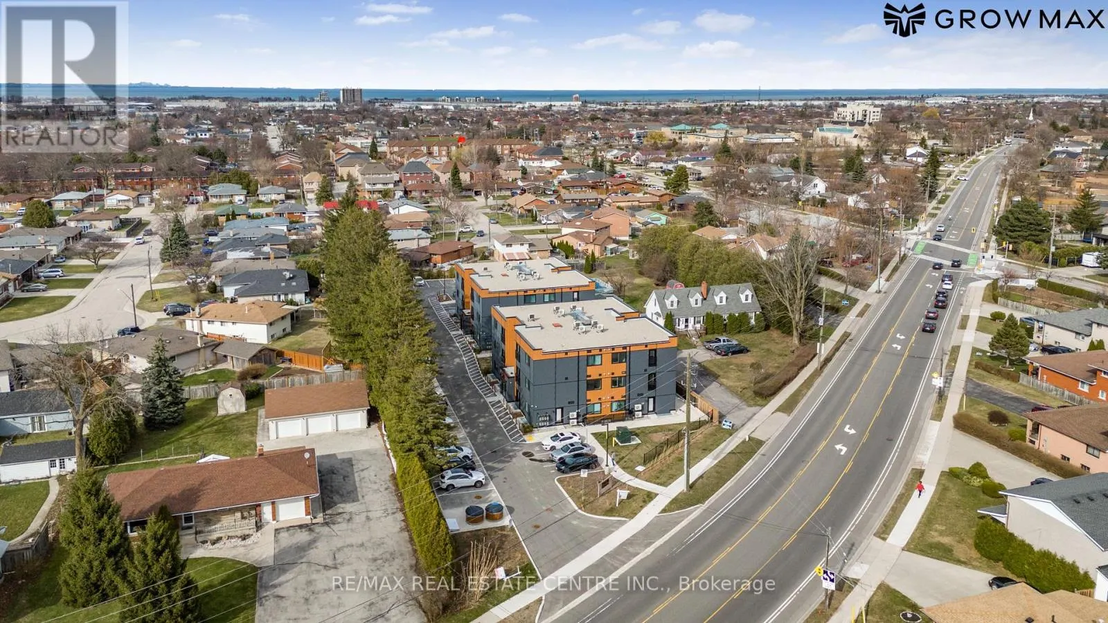 202-2B - 261 KING STREET E