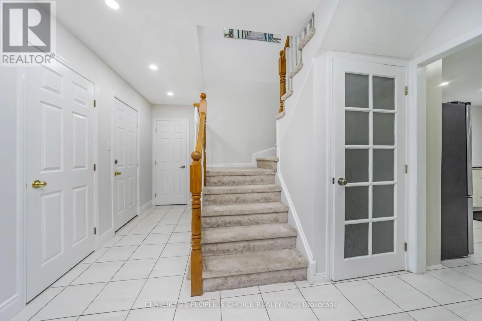 10 HILLGARDEN DRIVE