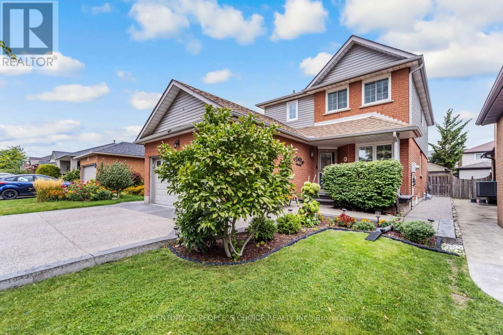 10 HILLGARDEN DRIVE
