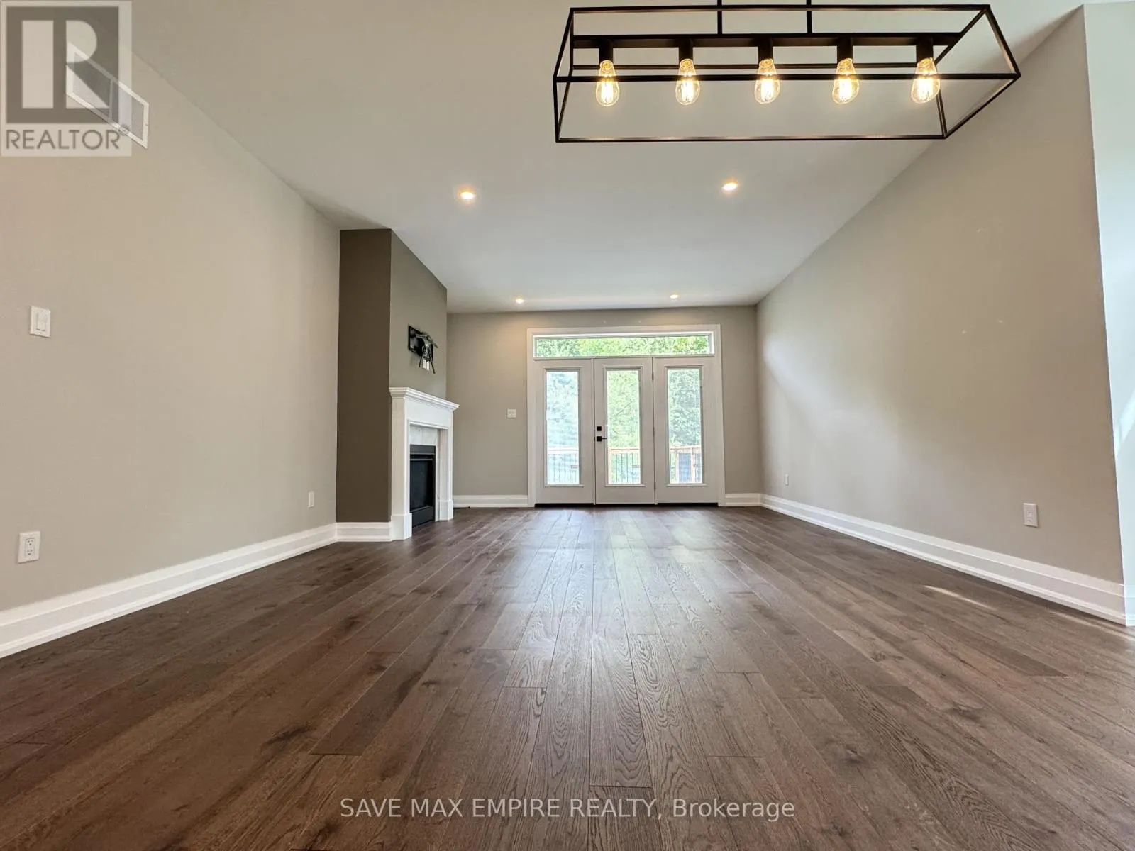403 - 5 WOOD HAVEN DRIVE