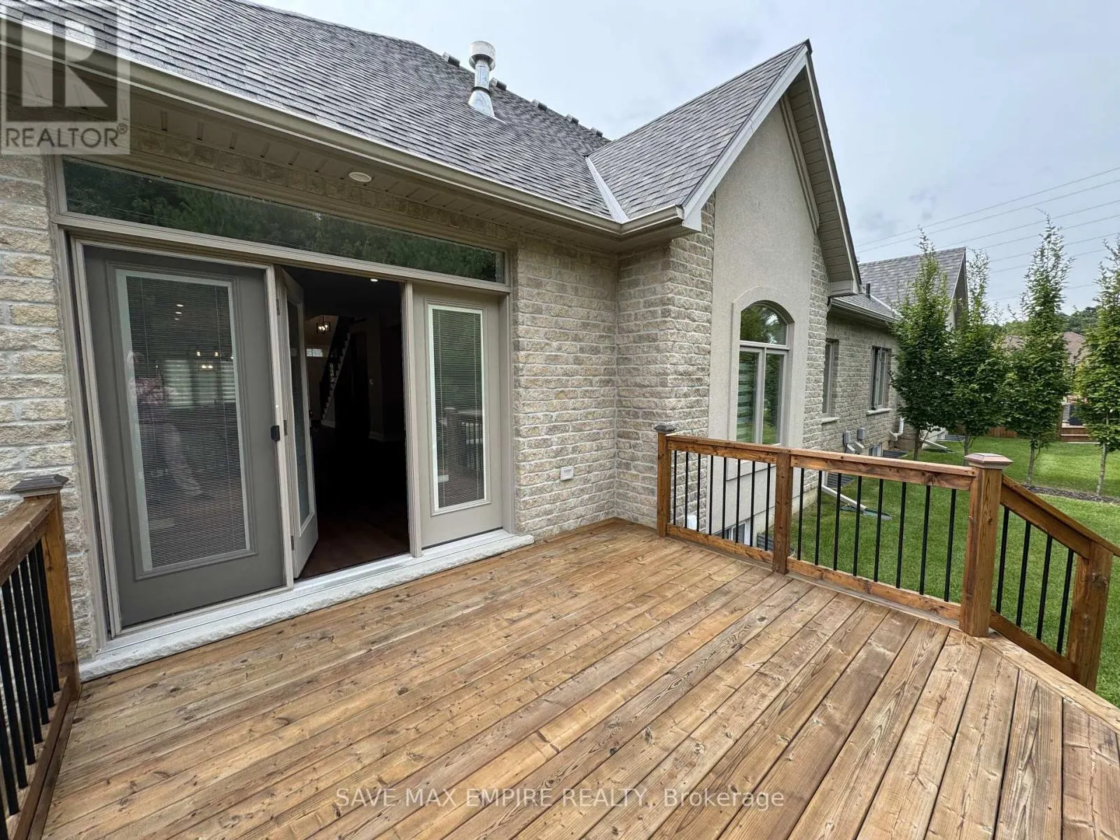 403 - 5 WOOD HAVEN DRIVE